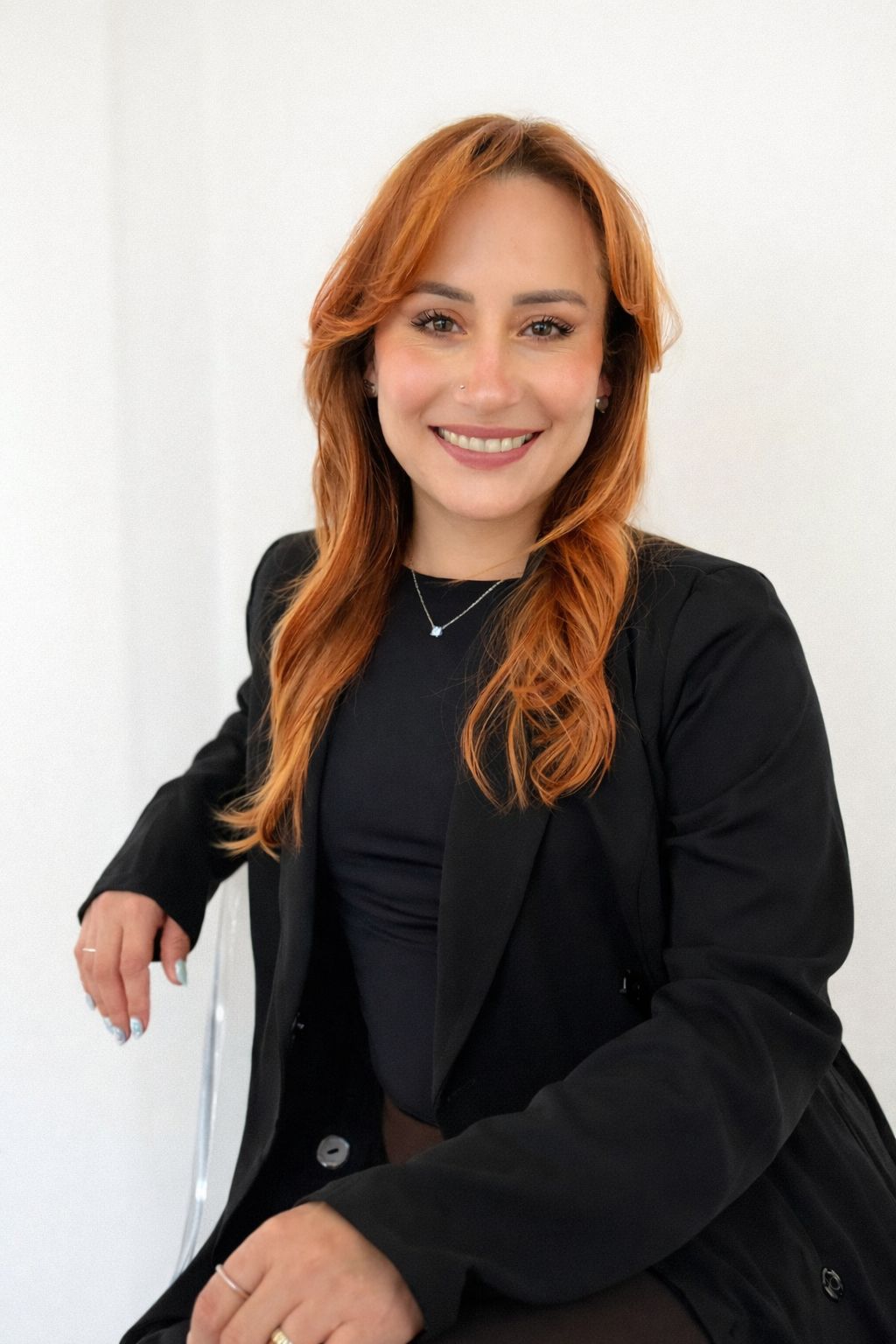 Karen Ramírez — Sales Strategist en Logística Internacional